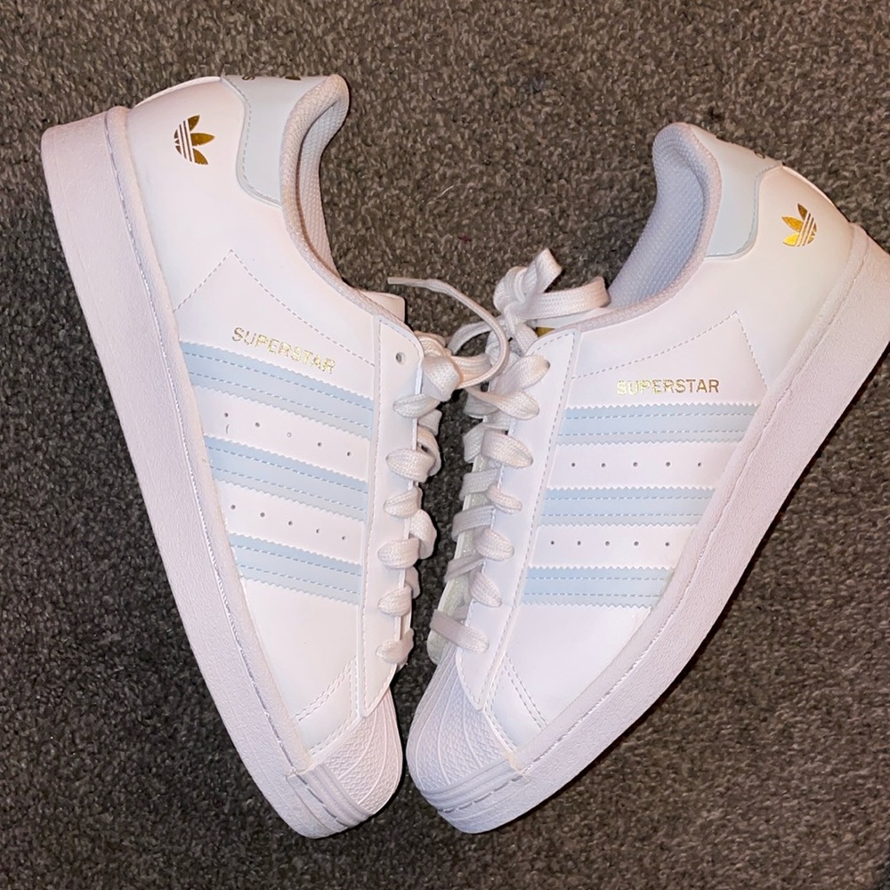 Gradeschool adidas superstar